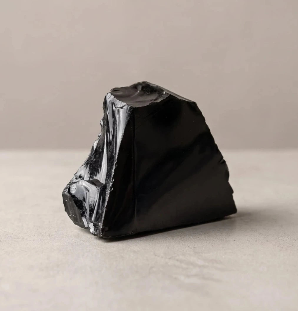 Puspulēts MELNAIS OBSIDIĀNS | Spēcīgs aizsardzības un attīrīšanas kristāls